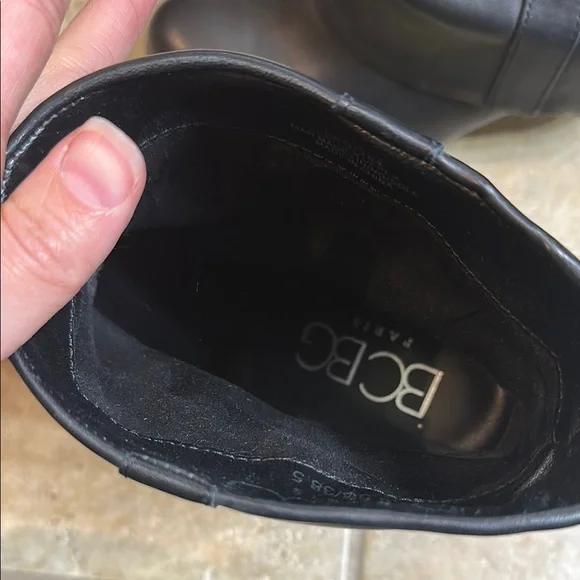 BCBG Black Heeled Boots with Slouchy Design - Picture 5 of 8